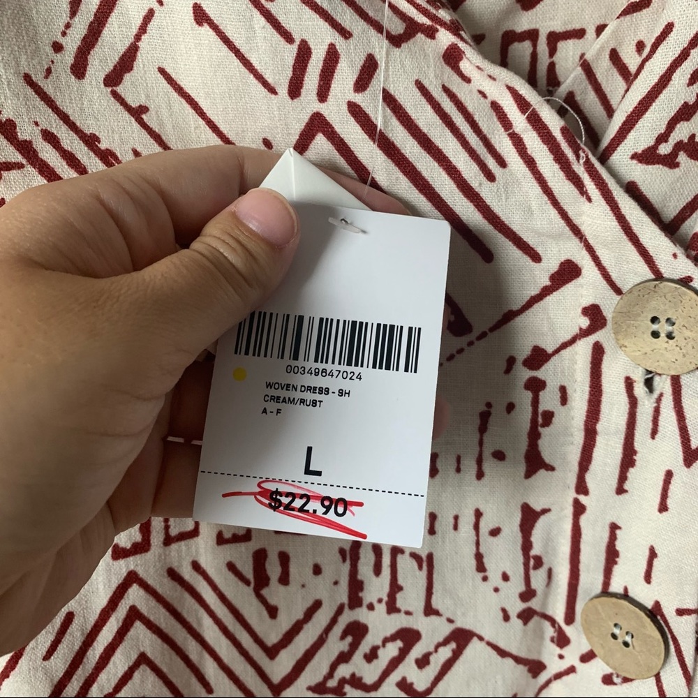 NWT Patterned Dress - Picture 3 of 9